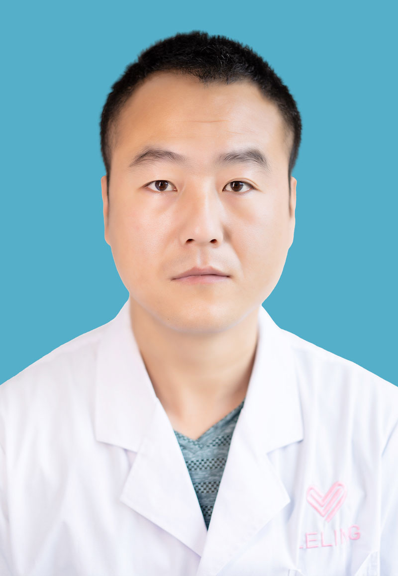 岳宏玺-执业医师.jpg