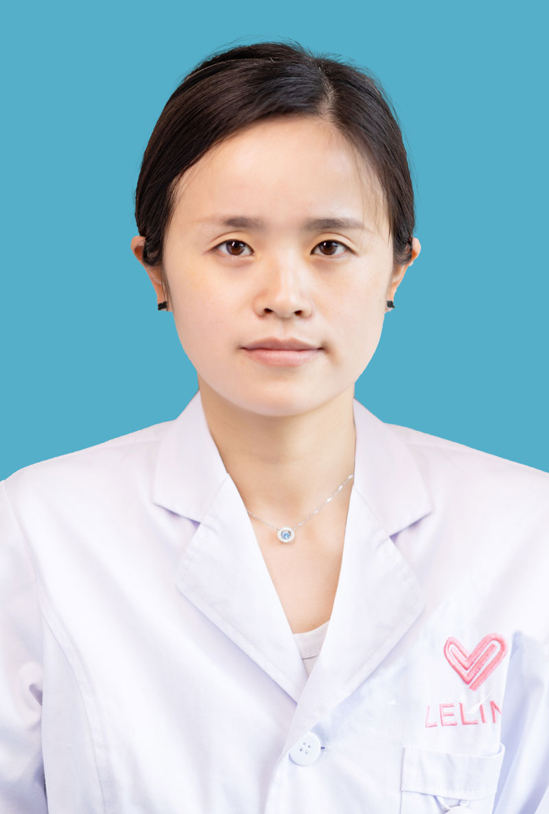 周晓娟-检验师.jpg