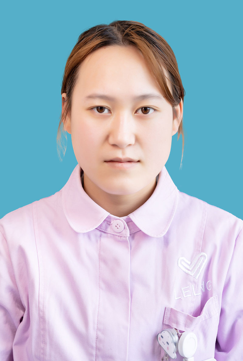 包鑫林-护士.jpg