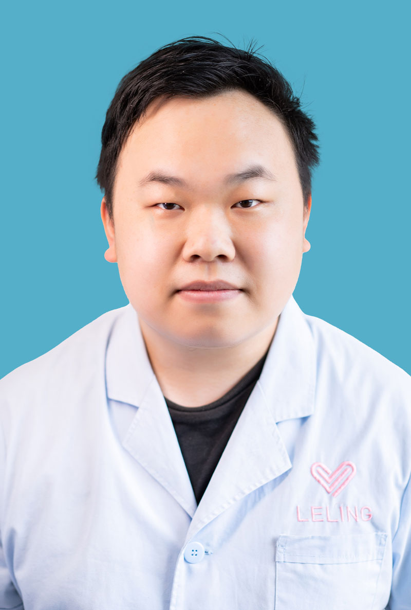 李明屿-护士.jpg
